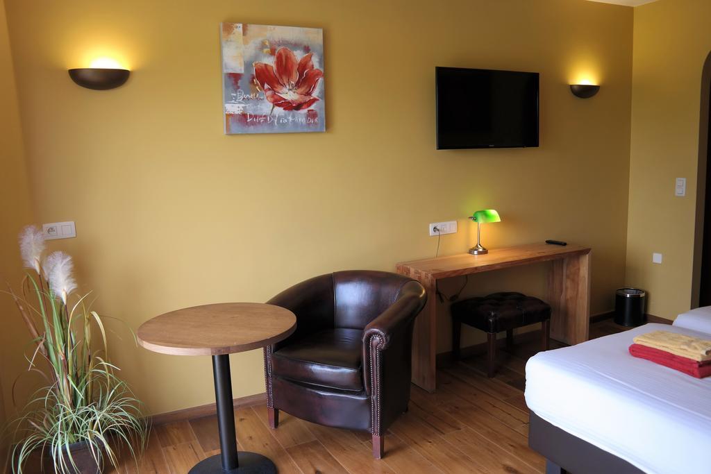 Country Lodge Hotel Moriaanshoofd Уденарде Стая снимка
